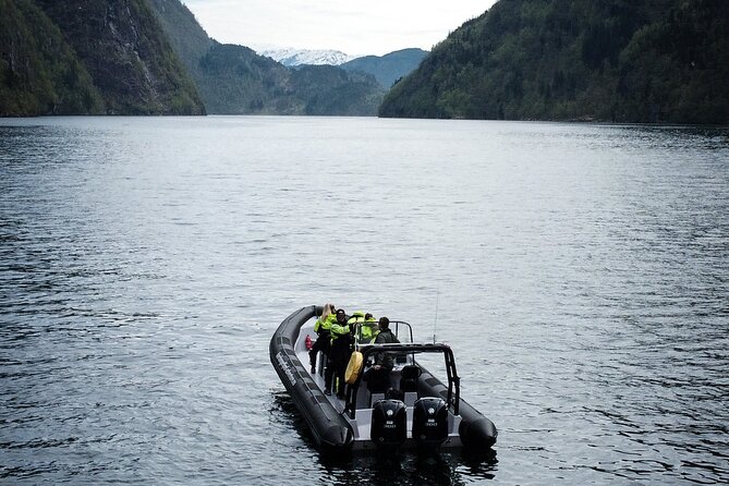 Scenic RIB adventure to Hardangerfjord & Fyksesund from Øystese - Stop 3, Botnen at the end of Fyksesund: a short walk through old village life
