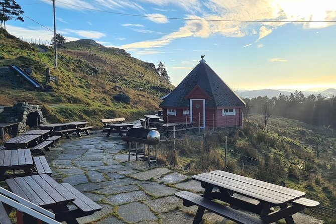Scenic tour to Steinsfjellet, locals at Kringsjå & Rising Tide - Steinsfjellet: the viewpoint that sets the whole trip up