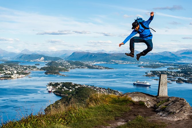 Seakayak And Hike in Ålesund - Included Lunch: Fuel That Makes the Day Work