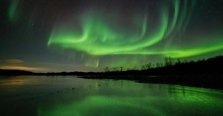 Senja Island: Winter Light Package Deal, 1 Day and 1 Night - The 36-hour rhythm, from Tromsø to Camp Fjordbotn cabins