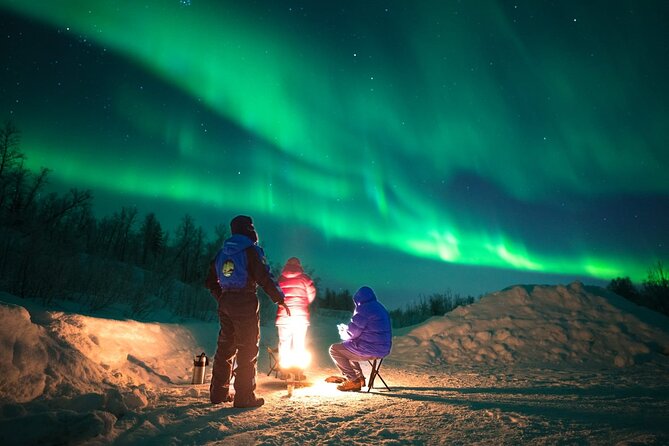 Small Northern Lights Tour Max 8 Guests Pickup and Photography - Price and what you actually get for $223.14