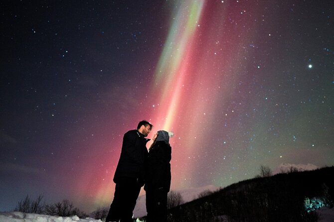 Small Northern Lights Tour Max 8 Guests Pickup and Photography - Pickup, timing, and why the schedule feels slightly elastic