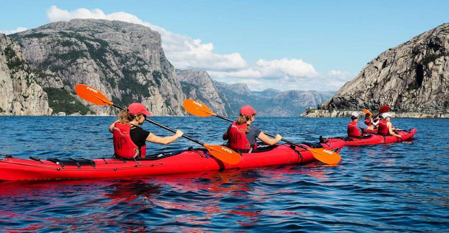 Stavanger: Guided Kayaking in Lysefjord - How far is Stavanger, and why this 3-hour format works