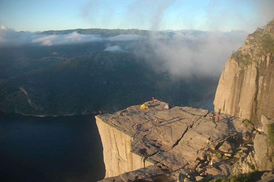 Stavanger: Guided Sunrise Hike to Pulpit Rock - Why Pulpit Rock at dawn is the smarter plan than later