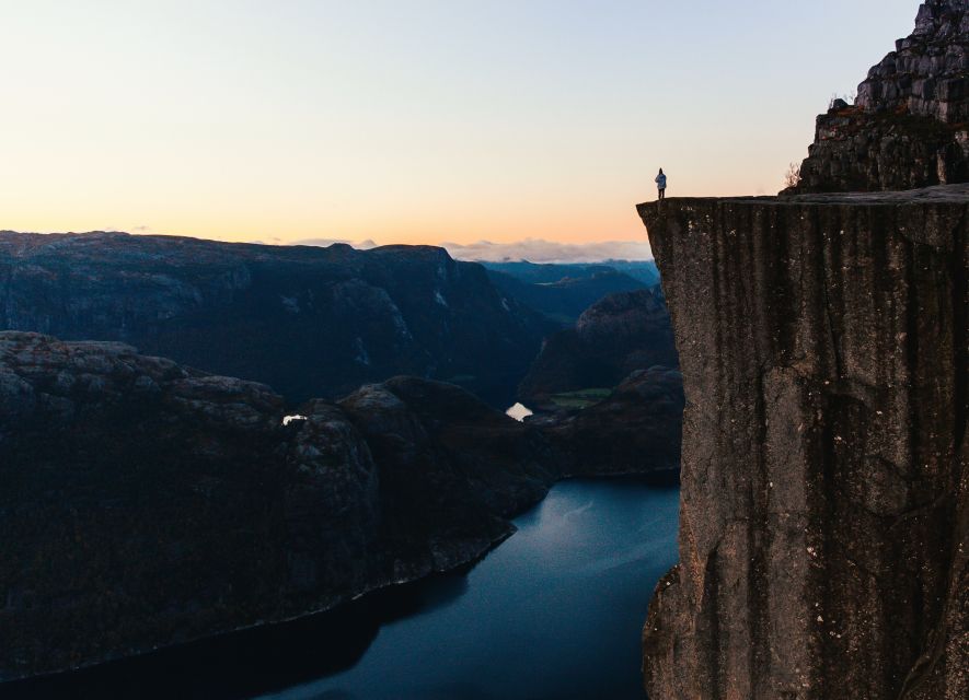 Stavanger: Guided Sunrise Hike to Pulpit Rock - The 1:00 AM pickup, plus the minibus ride to the trailhead