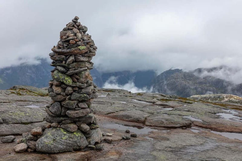 Stavanger: Kjerag Summer Hike with Packed Lunch - What to bring, what to wear, and how not to freeze out there