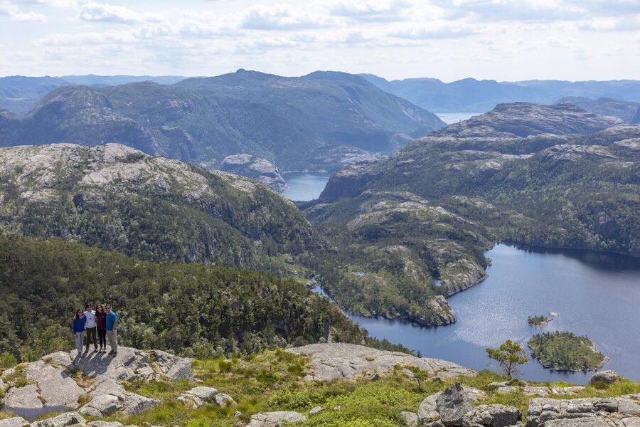 Stavanger: Preikestolen Hidden Trail Hike + Canoe + Lunch - Why this Preikestolen day hike feels different from the main route