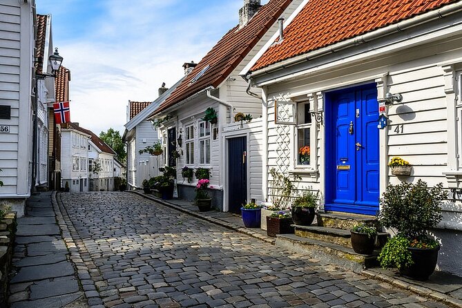 Stavanger Private Walking Tour with a Local - When your guide turns culture into food, pubs, and shopping
