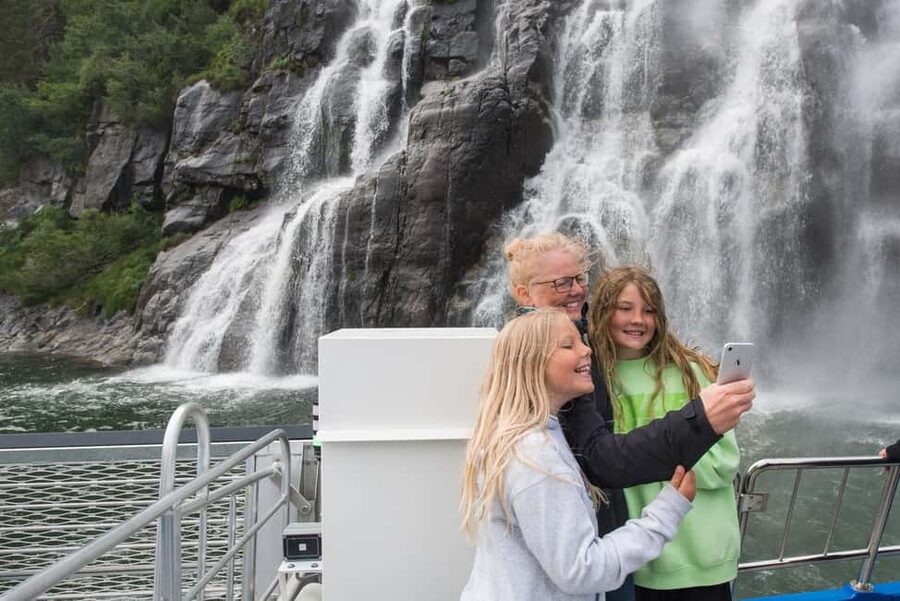 Stavanger: Scenic Fjord Cruise to Lysefjord and Preikestolen - Fantahala and Vagabond’s Cave: legends tied to the fjord