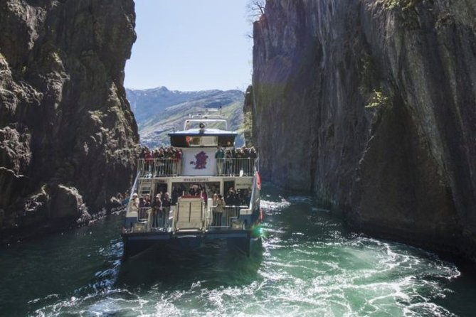 Stavanger: Waterfalls, Caves and Rock Tour By Sea - Waterfalls and Hengjane Falls: Up Close, Then Back to Warmth