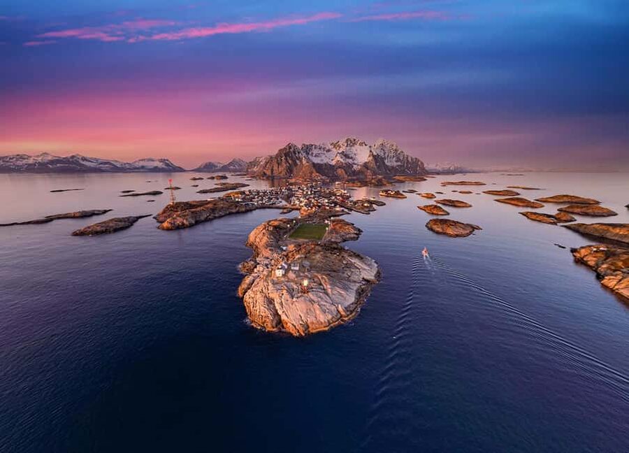 Svolvær and Henningsvær Sightseeing and History Tour - Quick hits: what makes this tour worth your time