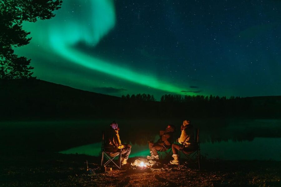 Svolvær: Experience the Magic of the Northern Lights! - 5 Hours, Up to 8 People, and Pickup Points You Can Actually Find