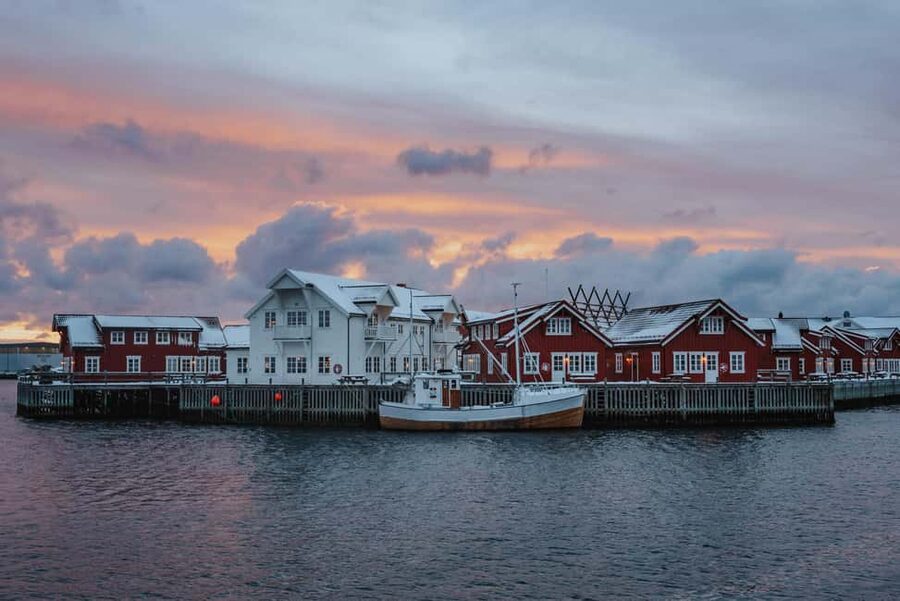 Svolvær: Lofoten Scenic Sightseeing Tour: Half day tour - Pickup, timing, and what you really get for $152