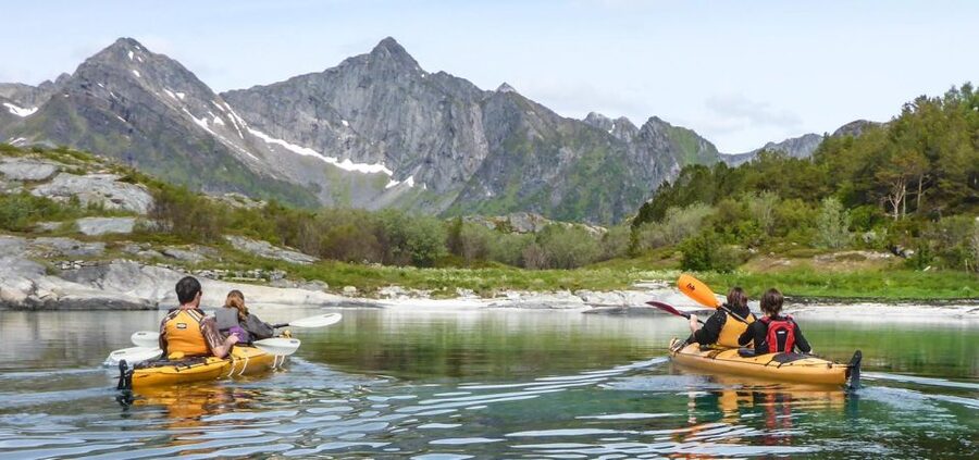 Svolvaer: Sea Kayaking Experience - Svolvær in Four Hours, With Real Time on the Water