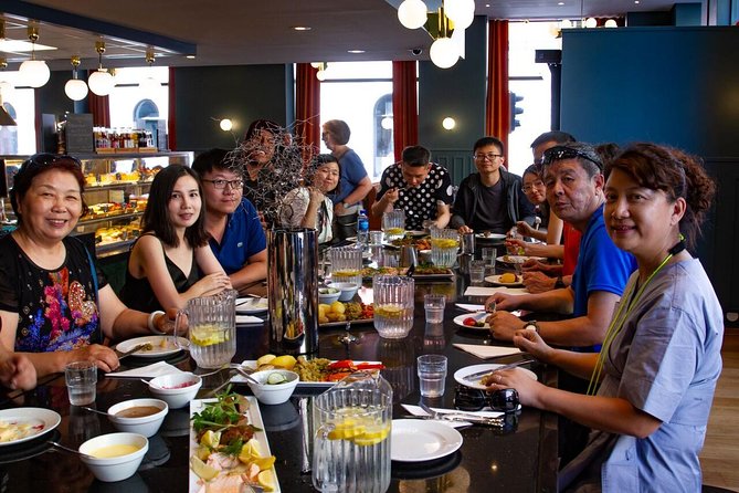 Taste of Oslo Walking Tour - Mathallen Oslo: your tastings, your dessert, and the payoff
