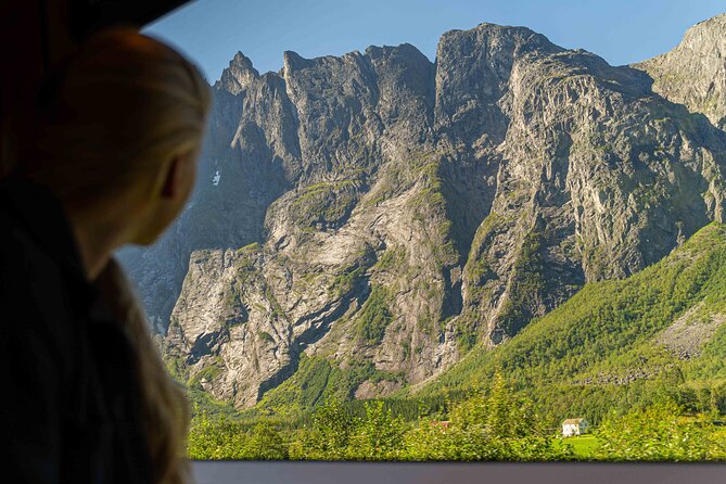 The Golden Train on Rauma Railway in Romsdalen - Åndalsnes to Bjorli: views, stories, and how to choose your seat