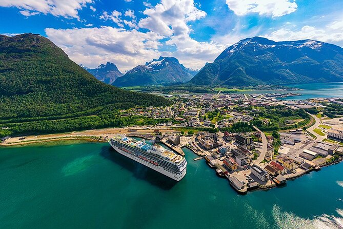 The Golden Train on Rauma Railway in Romsdalen - Bjorli back to Åndalsnes: the return ride with a fresh set of stories