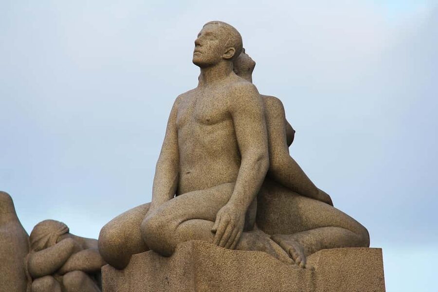 The Vigeland Park in Oslo: Insta-Perfect Walk with a Local - Where the tour starts in Frogner Park