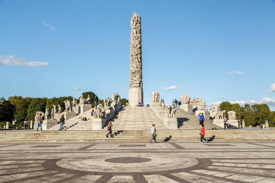 The Vigeland Park in Oslo: Insta-Perfect Walk with a Local - A 90-minute walk built for photos and real conversation