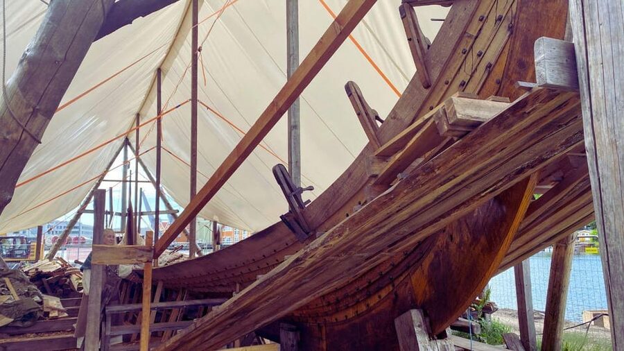 Tønsberg: Walk with a Viking - Guided Tour - Slottsfjell: the viewpoint stop that actually helps you picture the era
