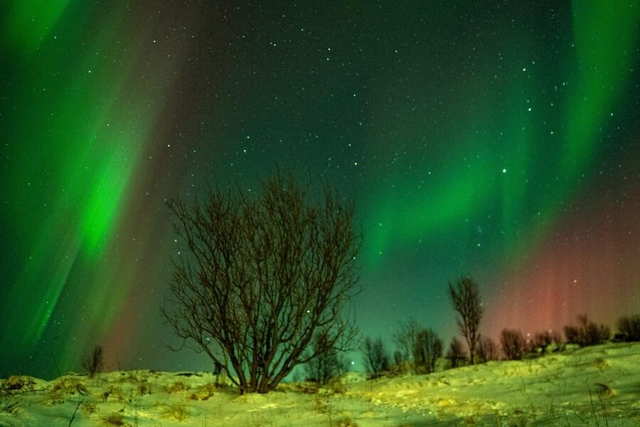Tromsø Adventurous Northern Lights Small-Group - Photo tips that actually help, plus high-resolution images after
