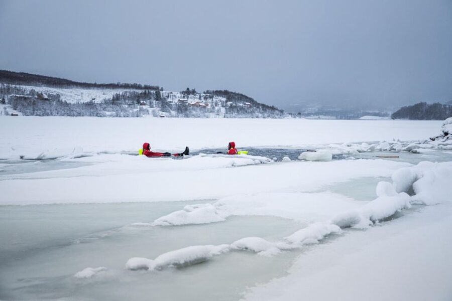 Tromsø: Arctic Floating with Snacks and Drinks - Who this Arctic floating tour suits best