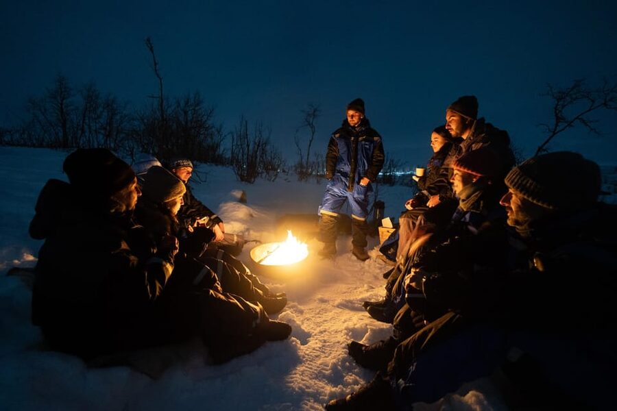 Tromsø: Aurora Borealis, Campfire, Hot Meal, Arctic Tour - Where the evening begins in Tromsø