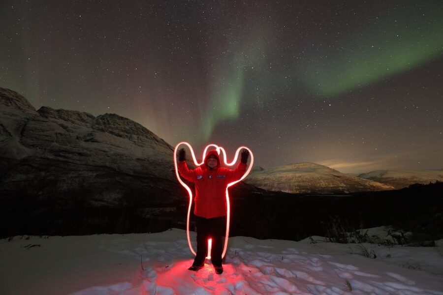 Tromsø: Aurora Borealis, Campfire, Hot Meal, Arctic Tour - Photo stop moments and onboard warm-ups