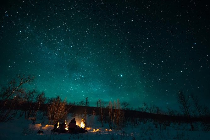 Tromso Aurora Hunt with Bonfire, Soup, Winter Gear & Transfers - Practical Realities, Waiting in the Cold, Toilet Options, and the 200m Walk
