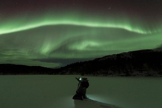 Tromso Aurora Hunt with Bonfire, Soup, Winter Gear & Transfers - How the Aurora Hunt Works, Viewpoints, Weather Checks, and Finland If Needed