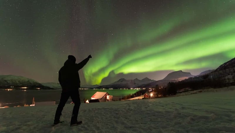 Tromsø: Aurora Safari Chase by big bus with Camp meal - Dinner, hot drinks, and why the meal is part of the “worth it”