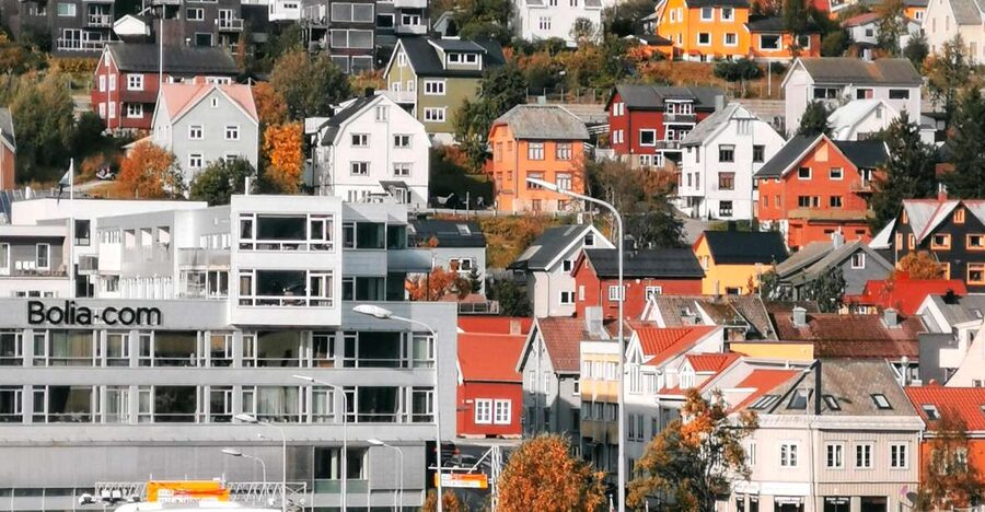 Tromsø: Capture the most Photogenic Spots with a Local - Price and what you’re really paying for at $128