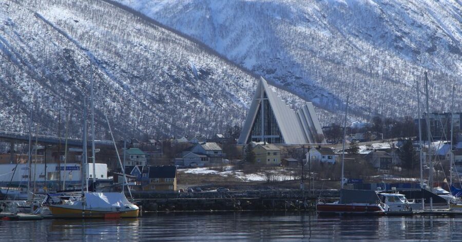 Tromsø: City Walk & Polar Museum (Private or Shared) - What to wear in Tromsø’s Arctic weather (and what is not provided)