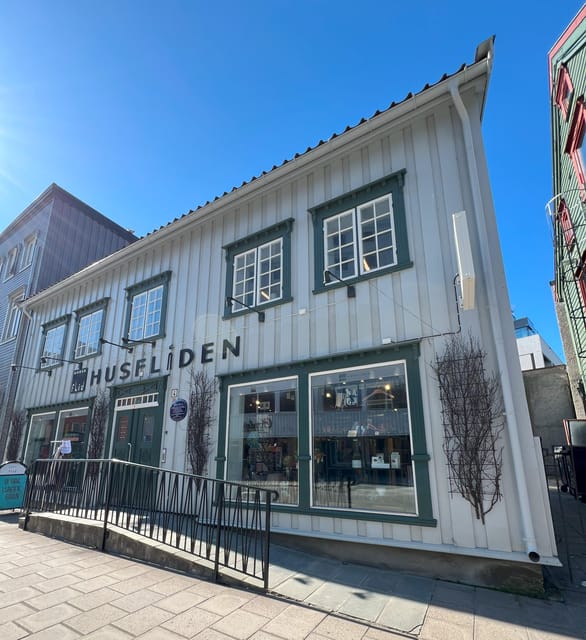 TROMSØ: Explore The City And a Guided Tour Of PolarMuseum! - A quick two hours that feels like real Tromsø context