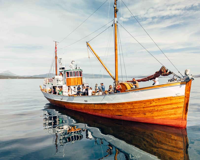 Tromsø: Fjord Fishing Cruise - First Step Aboard: Meeting at Stortorget on Hermes II