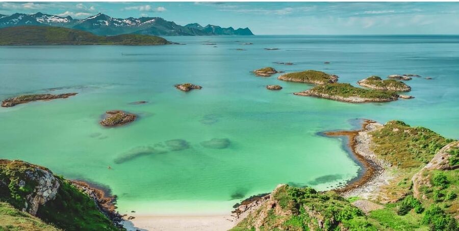 Tromsø: Fjords and Sommarøy Islands Tour with Salmon Picnic - Weather and safety: the real gear checklist