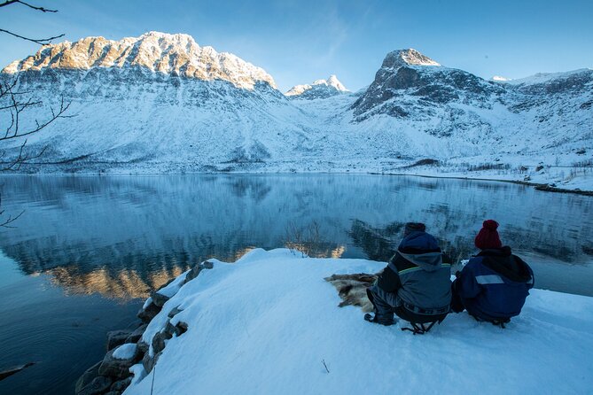 Tromso fjords road trip with fire in grill cabin by the beach. - The fjord road trip setup: more time outside, less time stuck