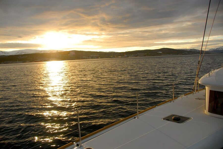 Tromsø: Midnight Sun Cruise in a Luxury Catamaran - Fishing time: what to expect if the captain suggests it