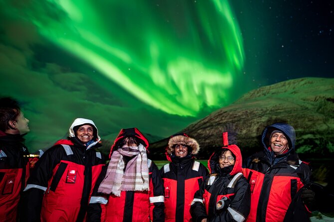 Tromsø: Northern Lights by Minibus - Free Photos and Warm Dinner - Warm Overalls, Head Lamps, and Tripods That Actually Help