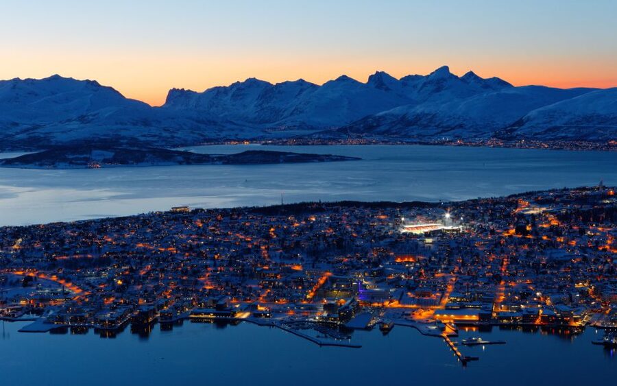 Tromso: Northern Lights Cable Car Excursion - The aurora watchman, and what that means for your photos