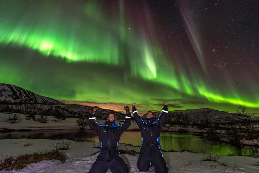 Tromsø: Northern Lights Chase + Free Professional Photos - The heated minibus and how the 8 hours actually feel