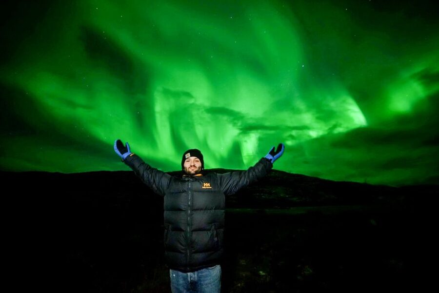 Tromsø: Northern Lights Chase Minibus Tour - Time on the bus vs time outside, and what to pack