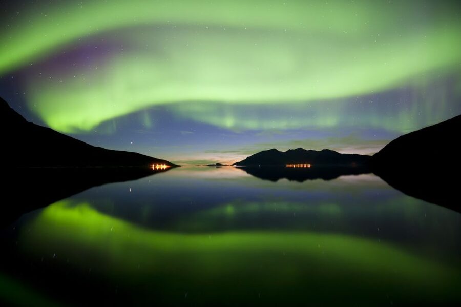 Tromsø: Northern Lights Cruise with 2nd Chance Guarantee - Food, Drinks, and Little Comforts That Add Up