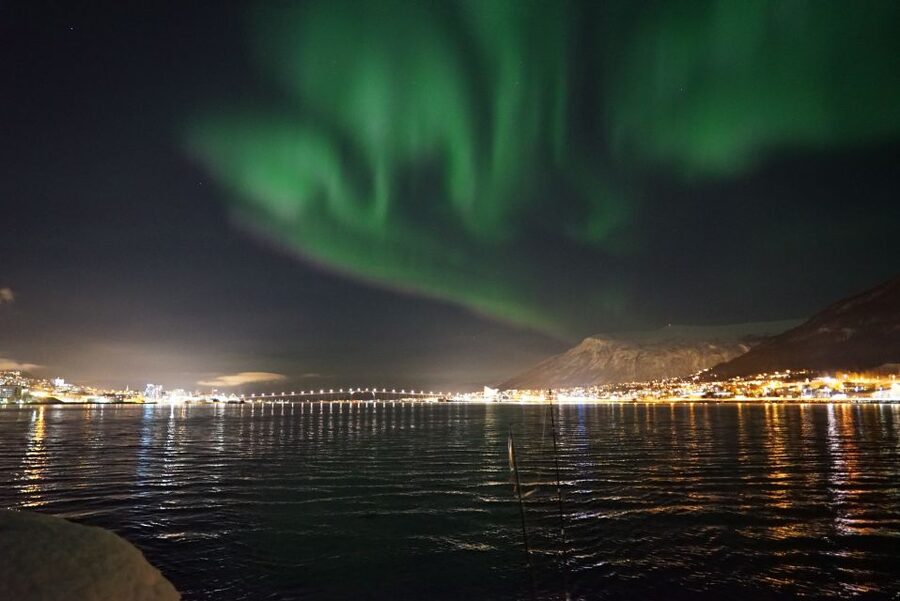 Tromsø: Northern Lights Luxury Catamaran Cruise - Fishing gear on board: a fun add-on during the wait
