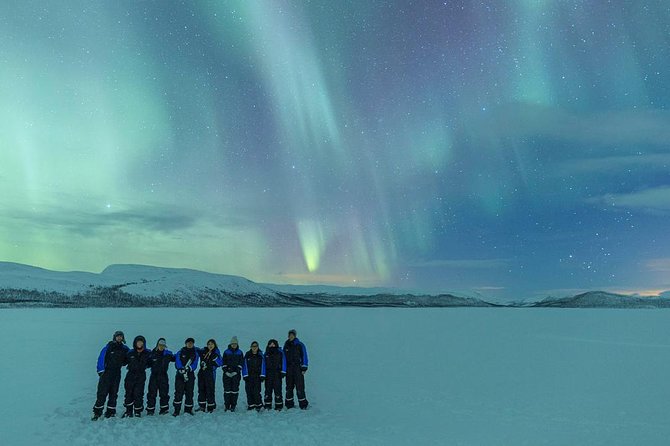 Tromso Northern Lights Minibus Chase Small Group Tour with Photos - Guides and Photo Help: What You Can Expect From the Team
