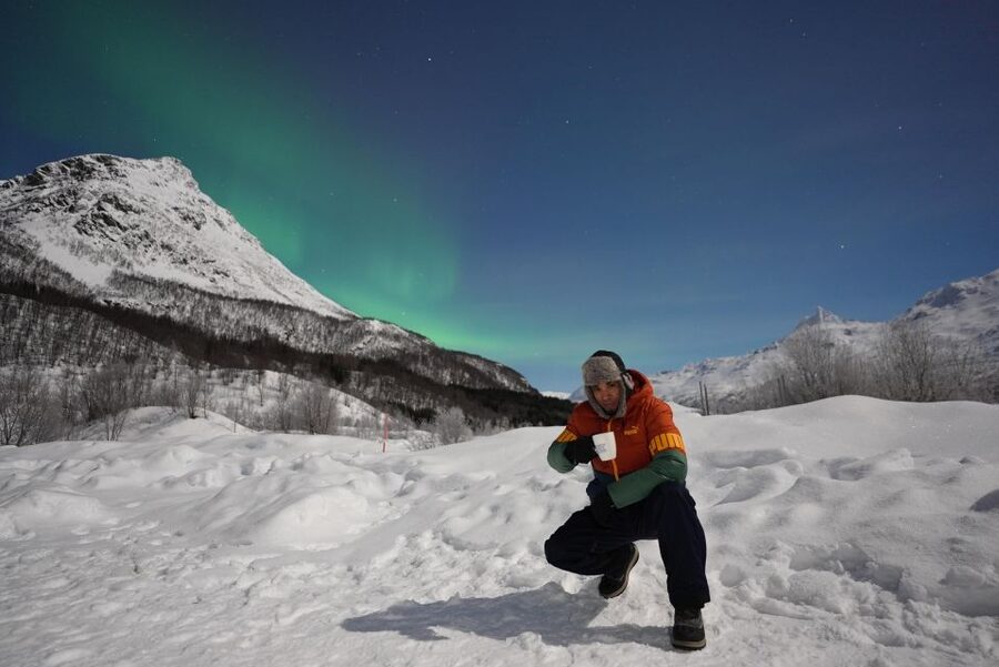 Tromsø: Northern Lights Minibus Small Private Tour Group - Stop-by-Stop: What Happens During the Ride and the Waiting Game