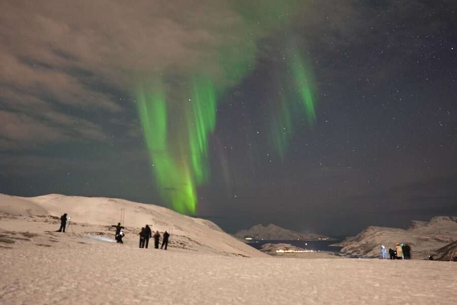 Tromsø: Northern Lights Minibus Small Private Tour Group - Thermal Suits, Hot Drinks, and the Small Things That Prevent a Cold Night From Falling Apart