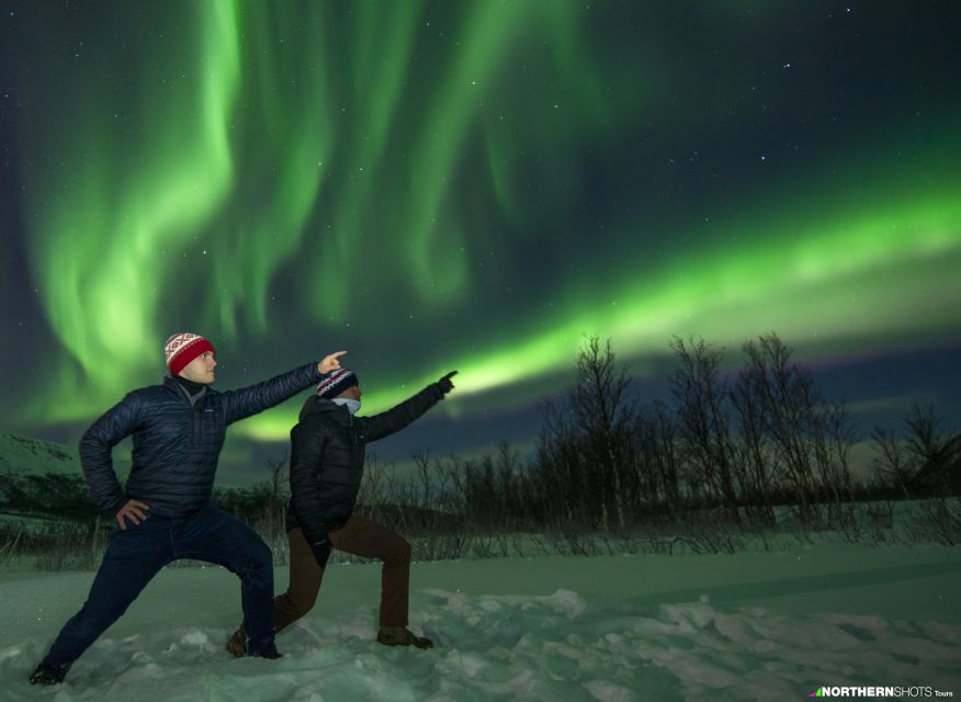 Tromso: Northern Lights Photography Tour by Bus (or miniBus) - Hot drinks, cookies, and the small comforts that matter