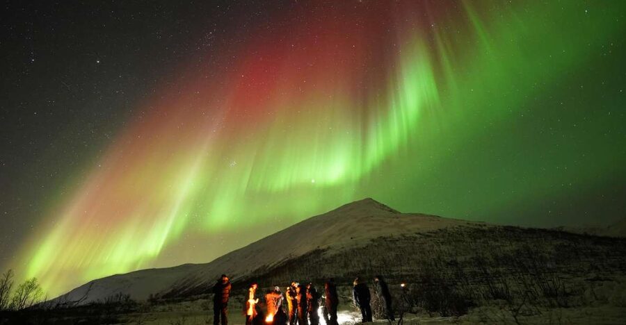 Tromsø: Northern Lights Tour with Free Professional Portrait - First Stop: Kirkegata 2 and the briefing that sets expectations