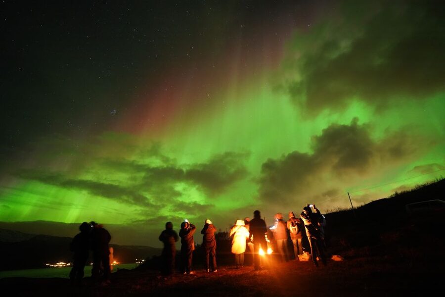Tromsø: Northern Lights Tour with Free Professional Portrait - The moment the sky lights up: professional photos for everyone